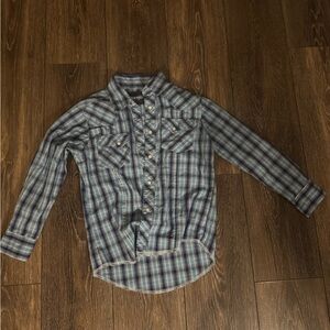 Boys wrangler snap shirt medium